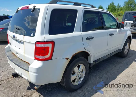 2012 Ford Escape Xlt z USA, uszkodzony, nr VIN 1FMCU9D72CKB92510